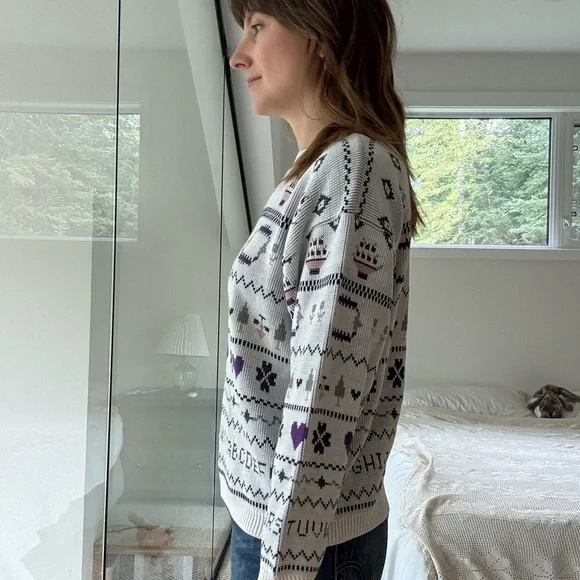 Vintage alphabet White and Purple Patterned Sweater teacher small - Picture 2 of 12